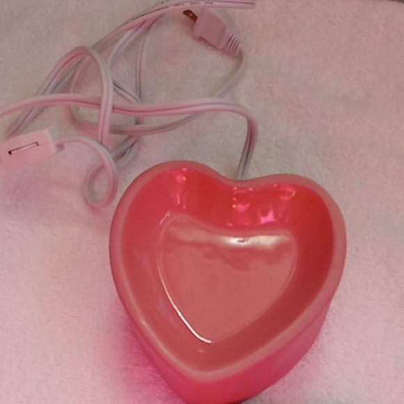 Scentsy Be Mine Pin Wax Warmer - Picture 3 of 4